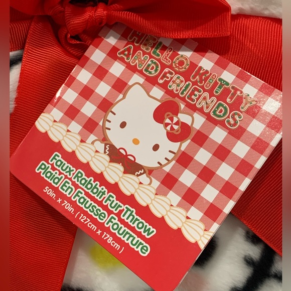 🎄🧸♥️☘️ NWT Viral Hello Kitty Christmas Twin Faux Fur Throw Blanket ☘️♥️🧸🎄 - Picture 3 of 6